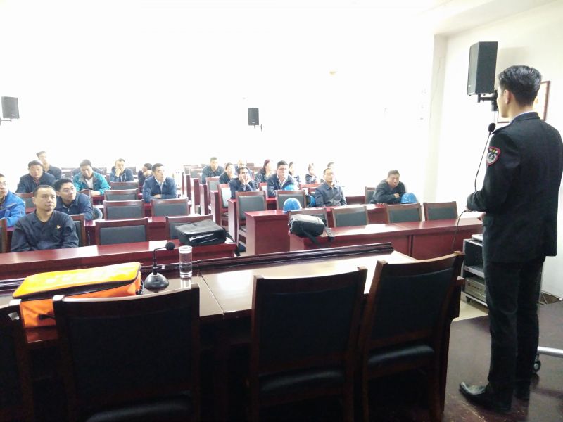 
				   
					黃河同力組織開展2019年消防安全、職業(yè)衛(wèi)生及廠區(qū)雙重預(yù)防體系建設(shè)知識(shí)培訓(xùn)
				 